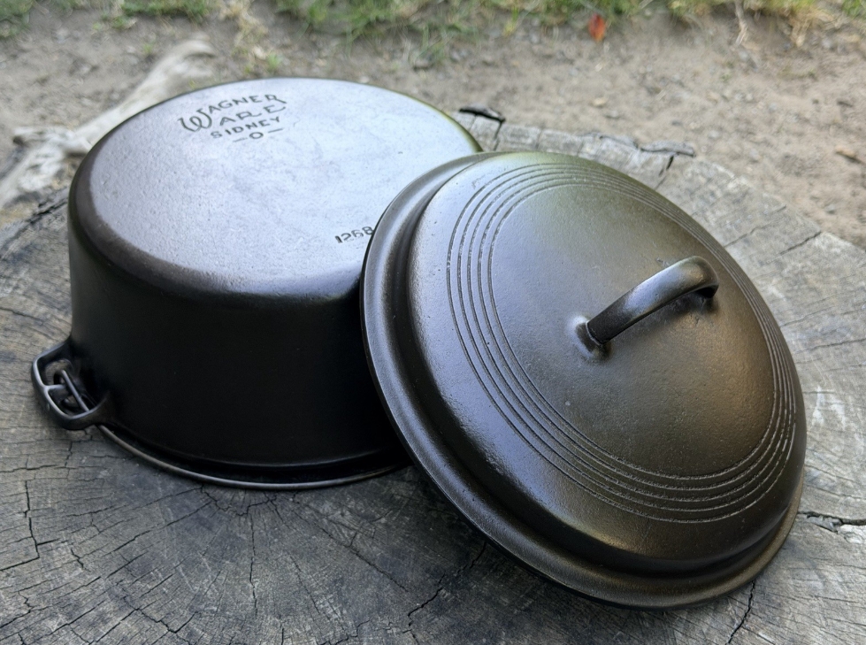 Vintage Wagner Ware Magnalite Dutch oven